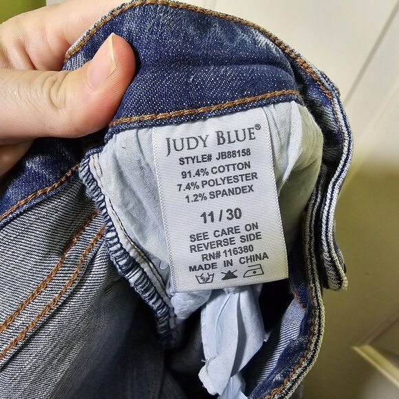 JUDY BLUE HI-WAIST ACID WASH SKINNY- 88158 Size 11 / 30 - Picture 8 of 10